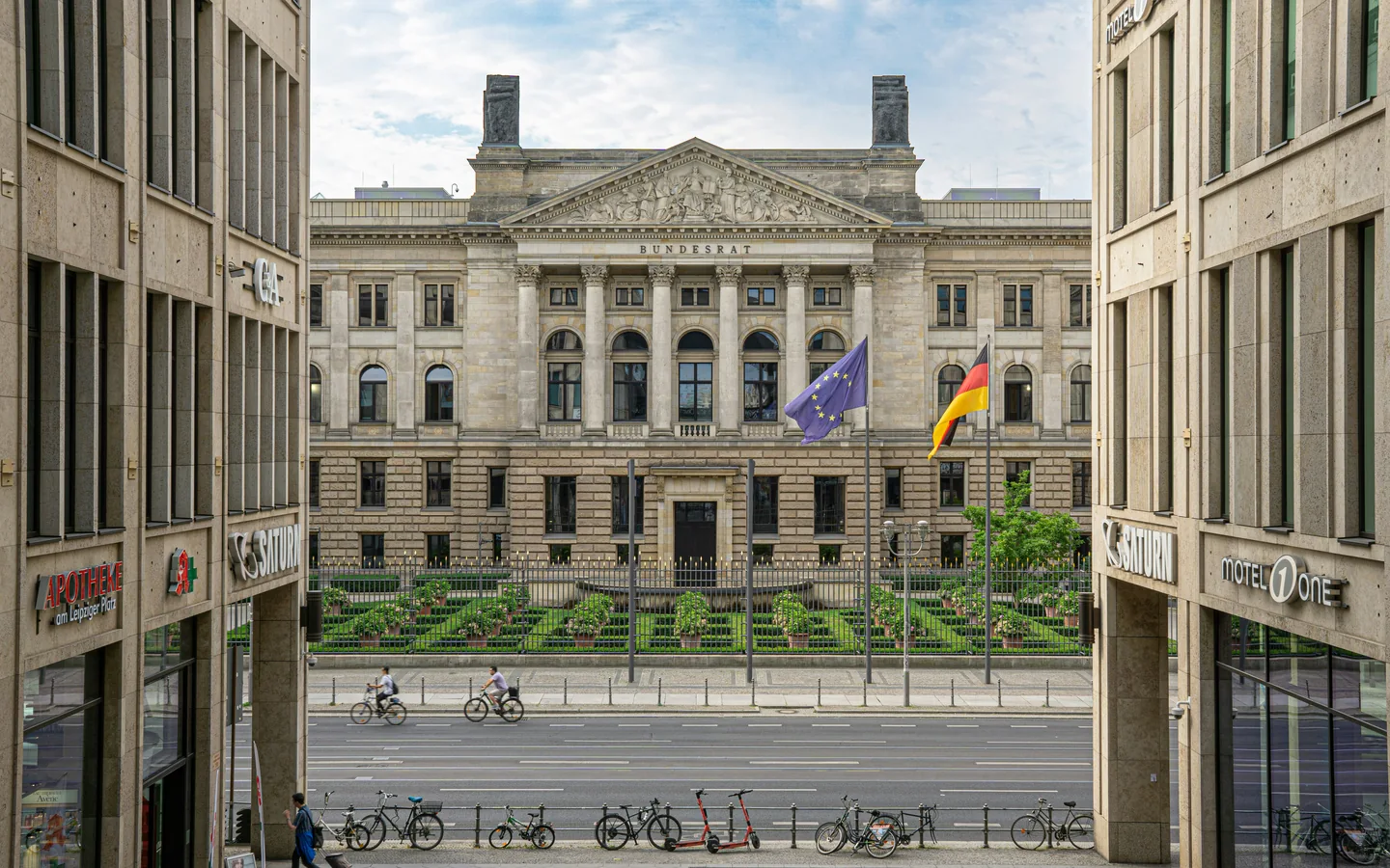 Reichstagsgebäude als Motiv für politische Verantwortung